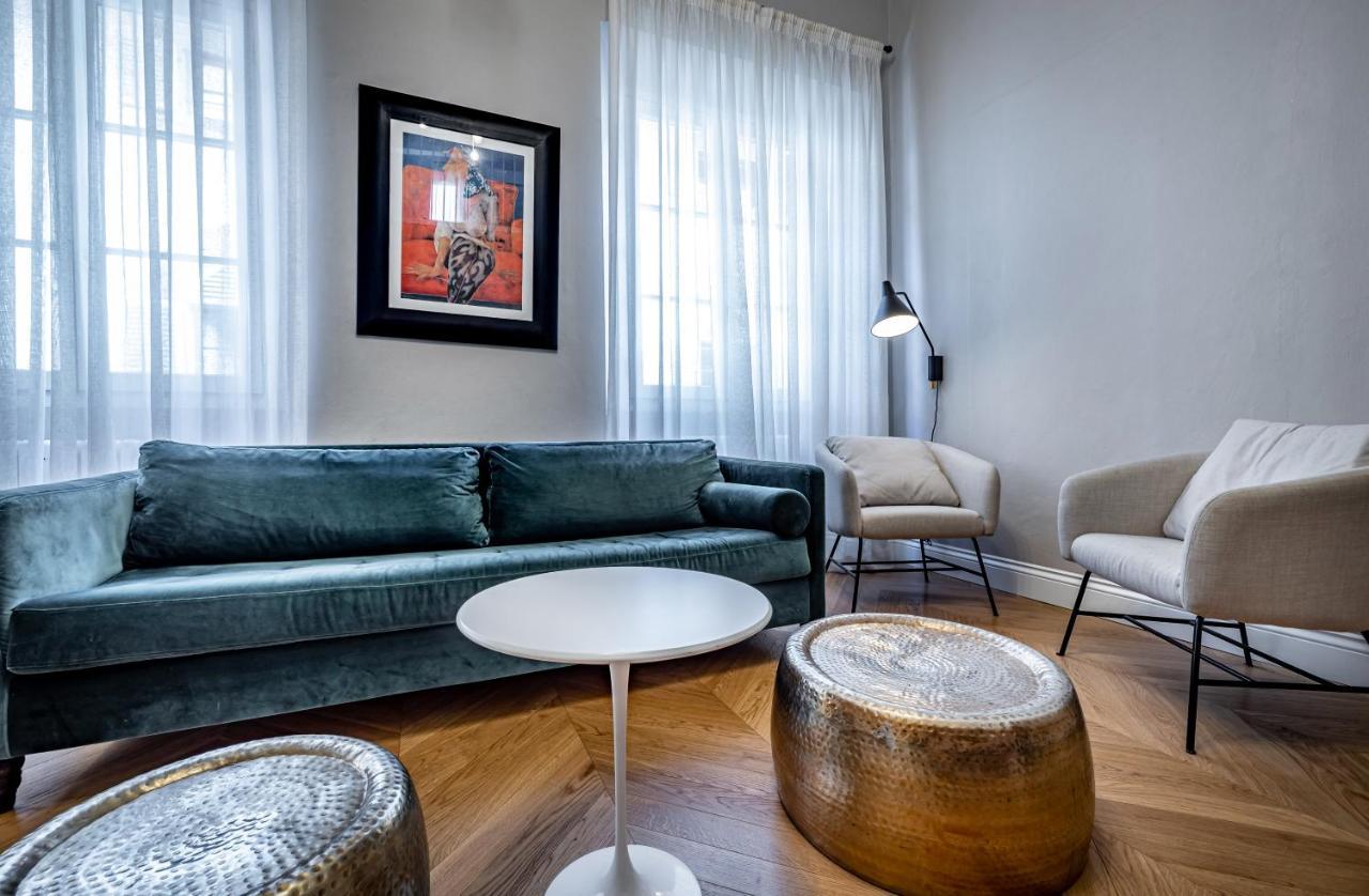 Hs4U Ricasoli Luxury Apartment Near Duomo N. 3 ฟลอเรนซ์ ภายนอก รูปภาพ