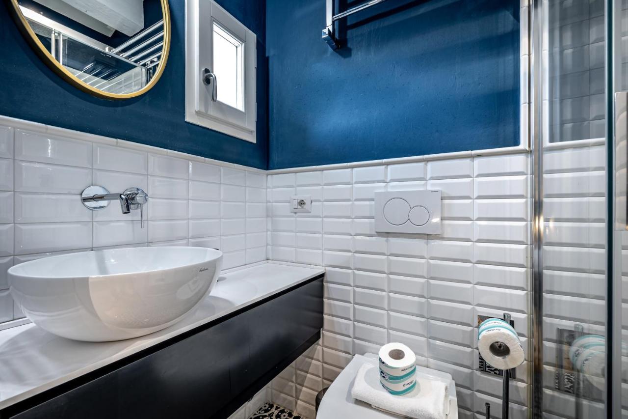 Hs4U Ricasoli Luxury Apartment Near Duomo N. 3 ฟลอเรนซ์ ภายนอก รูปภาพ