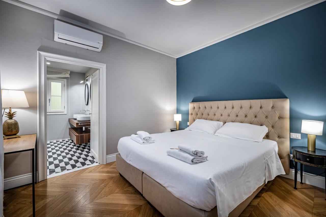 Hs4U Ricasoli Luxury Apartment Near Duomo N. 3 ฟลอเรนซ์ ภายนอก รูปภาพ
