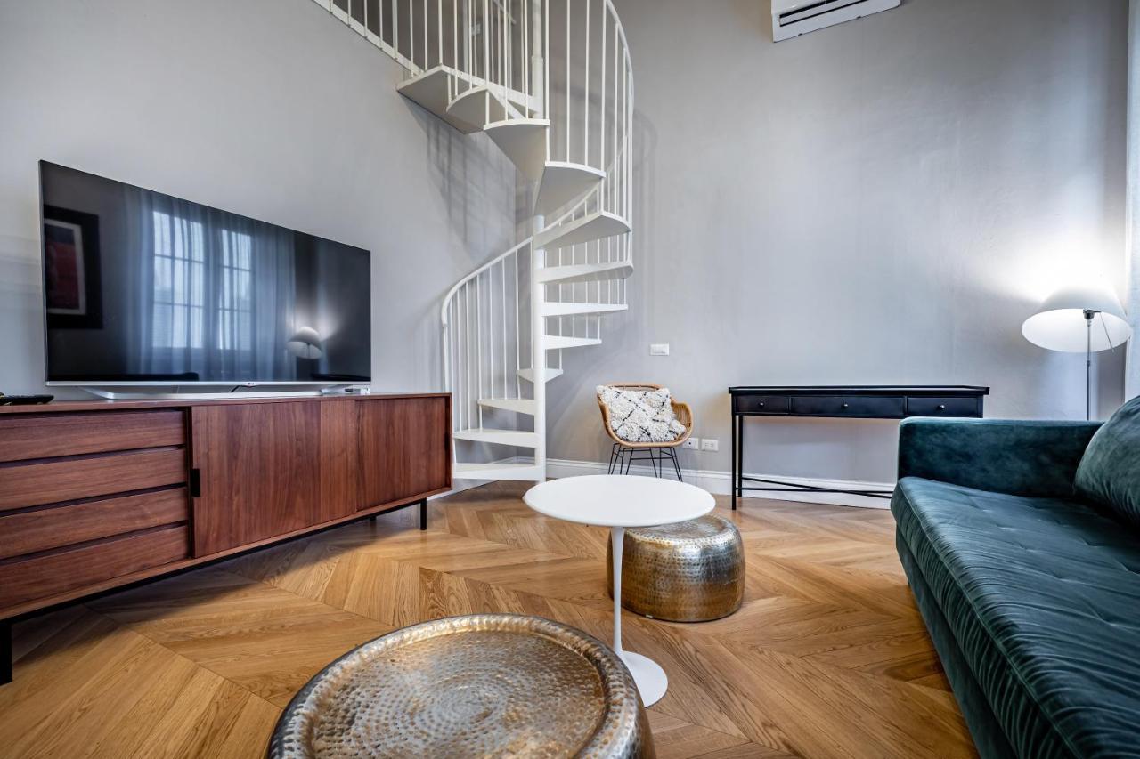 Hs4U Ricasoli Luxury Apartment Near Duomo N. 3 ฟลอเรนซ์ ภายนอก รูปภาพ