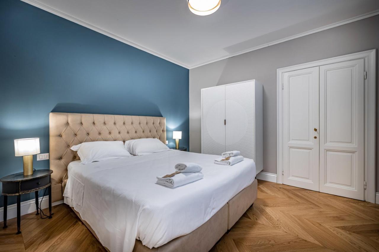 Hs4U Ricasoli Luxury Apartment Near Duomo N. 3 ฟลอเรนซ์ ภายนอก รูปภาพ