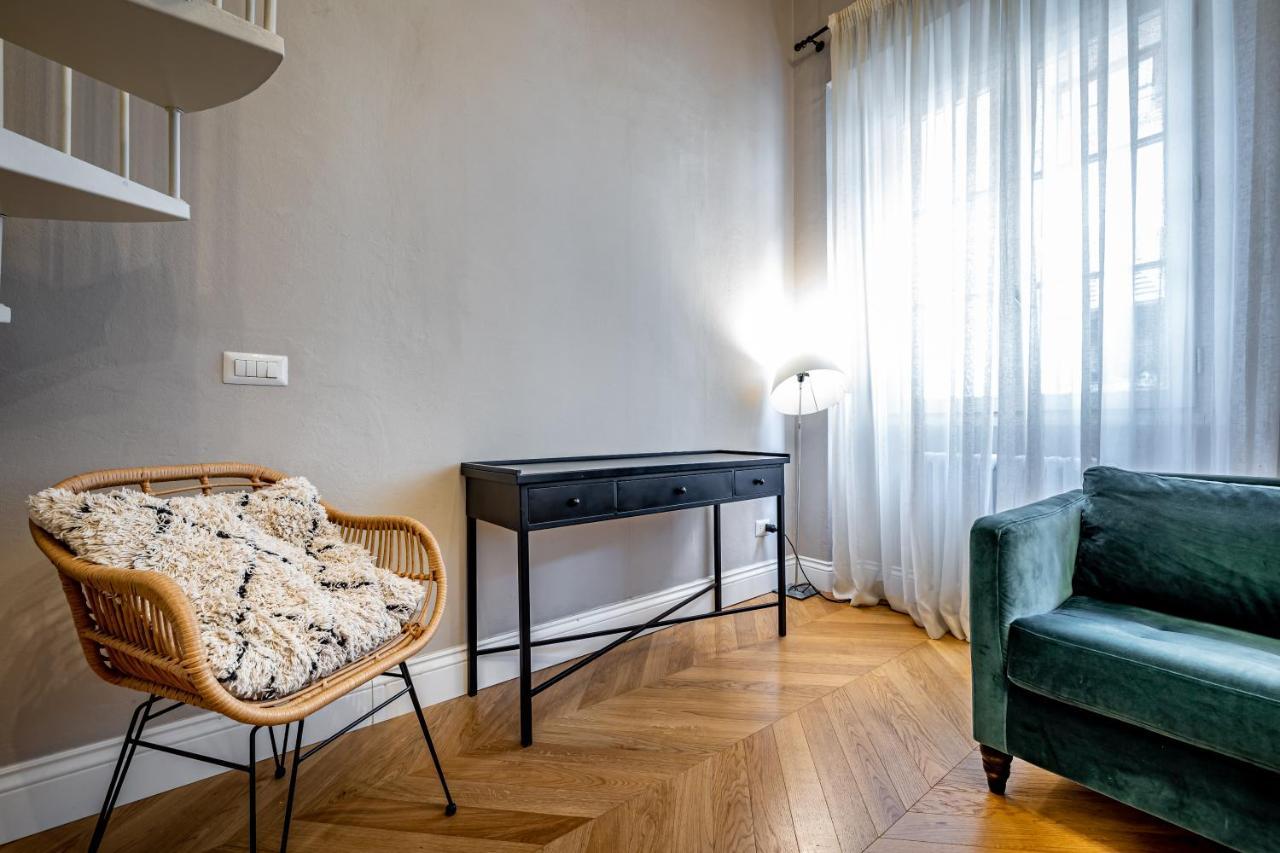 Hs4U Ricasoli Luxury Apartment Near Duomo N. 3 ฟลอเรนซ์ ภายนอก รูปภาพ