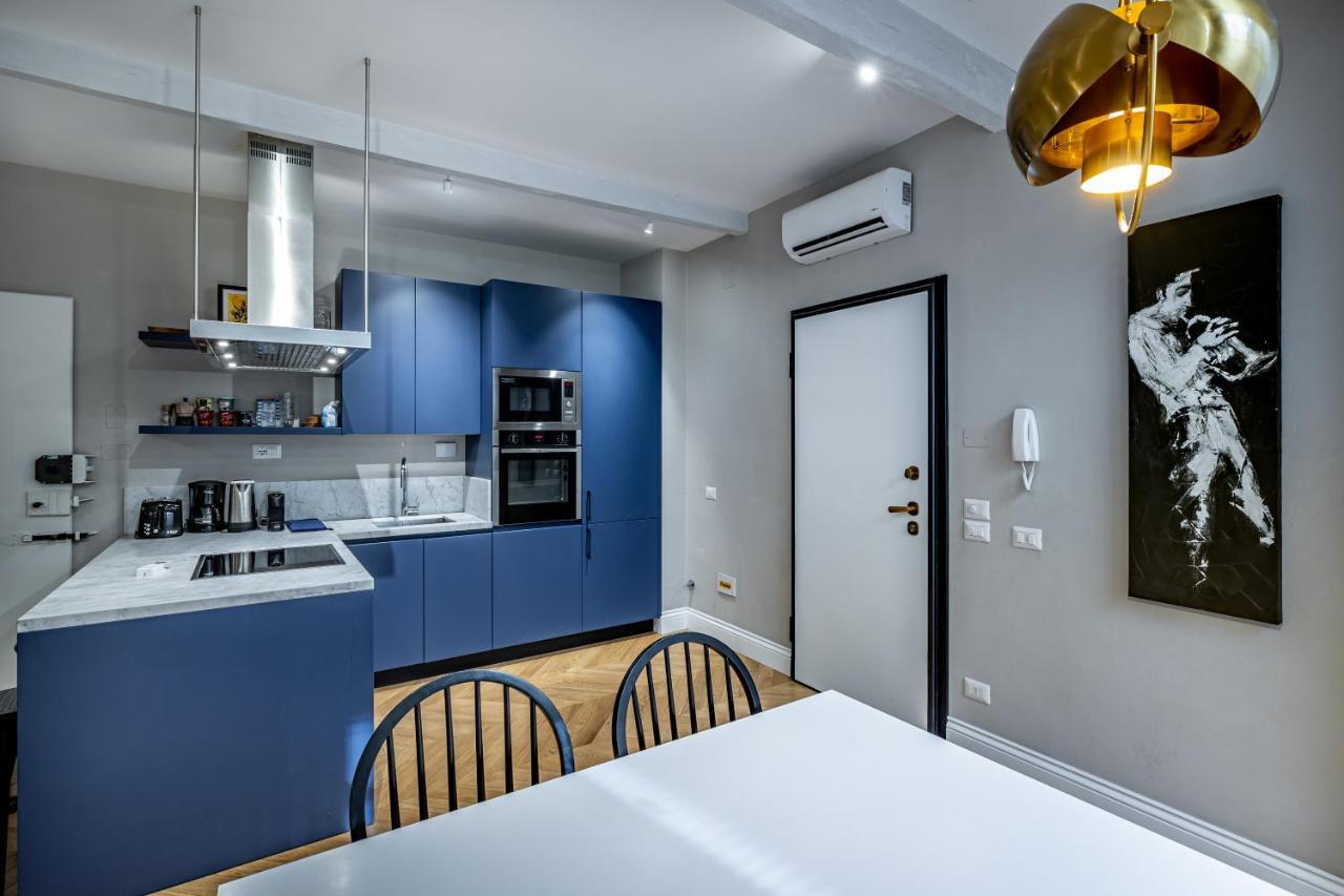 Hs4U Ricasoli Luxury Apartment Near Duomo N. 3 ฟลอเรนซ์ ภายนอก รูปภาพ