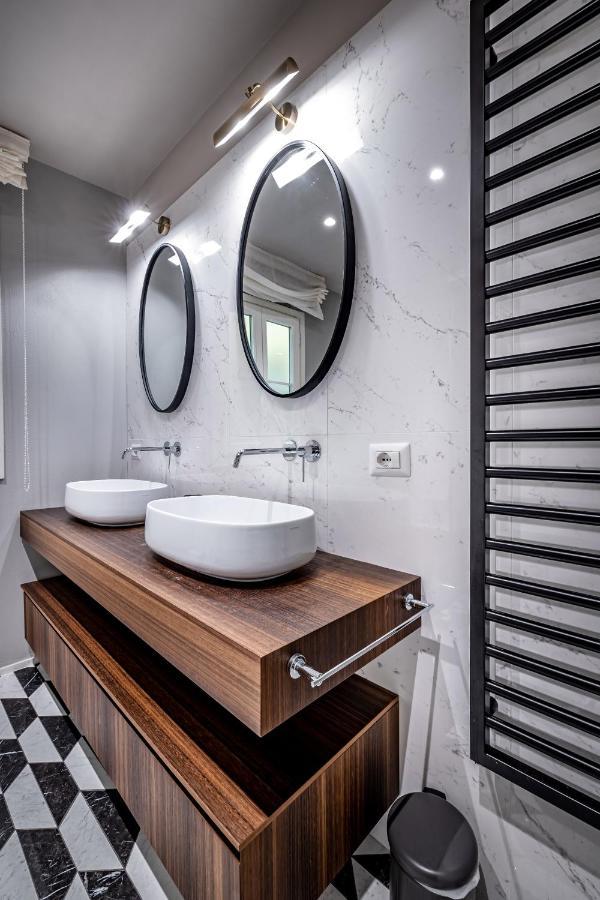 Hs4U Ricasoli Luxury Apartment Near Duomo N. 3 ฟลอเรนซ์ ภายนอก รูปภาพ