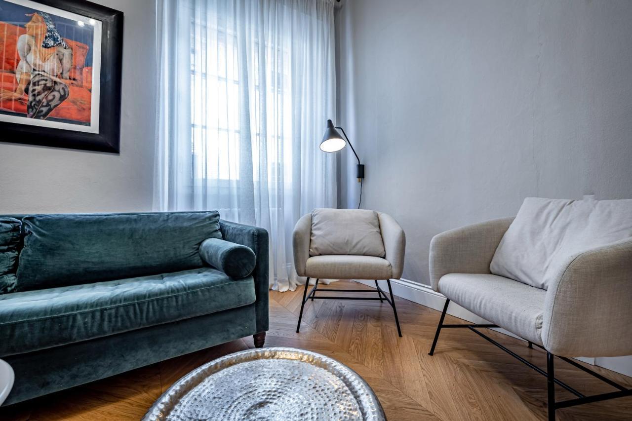 Hs4U Ricasoli Luxury Apartment Near Duomo N. 3 ฟลอเรนซ์ ภายนอก รูปภาพ