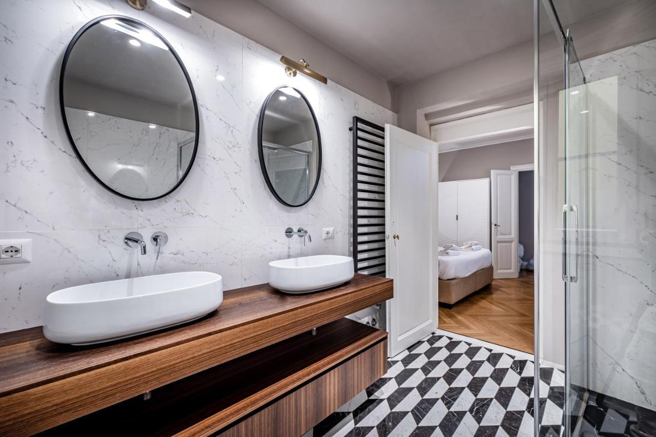 Hs4U Ricasoli Luxury Apartment Near Duomo N. 3 ฟลอเรนซ์ ภายนอก รูปภาพ